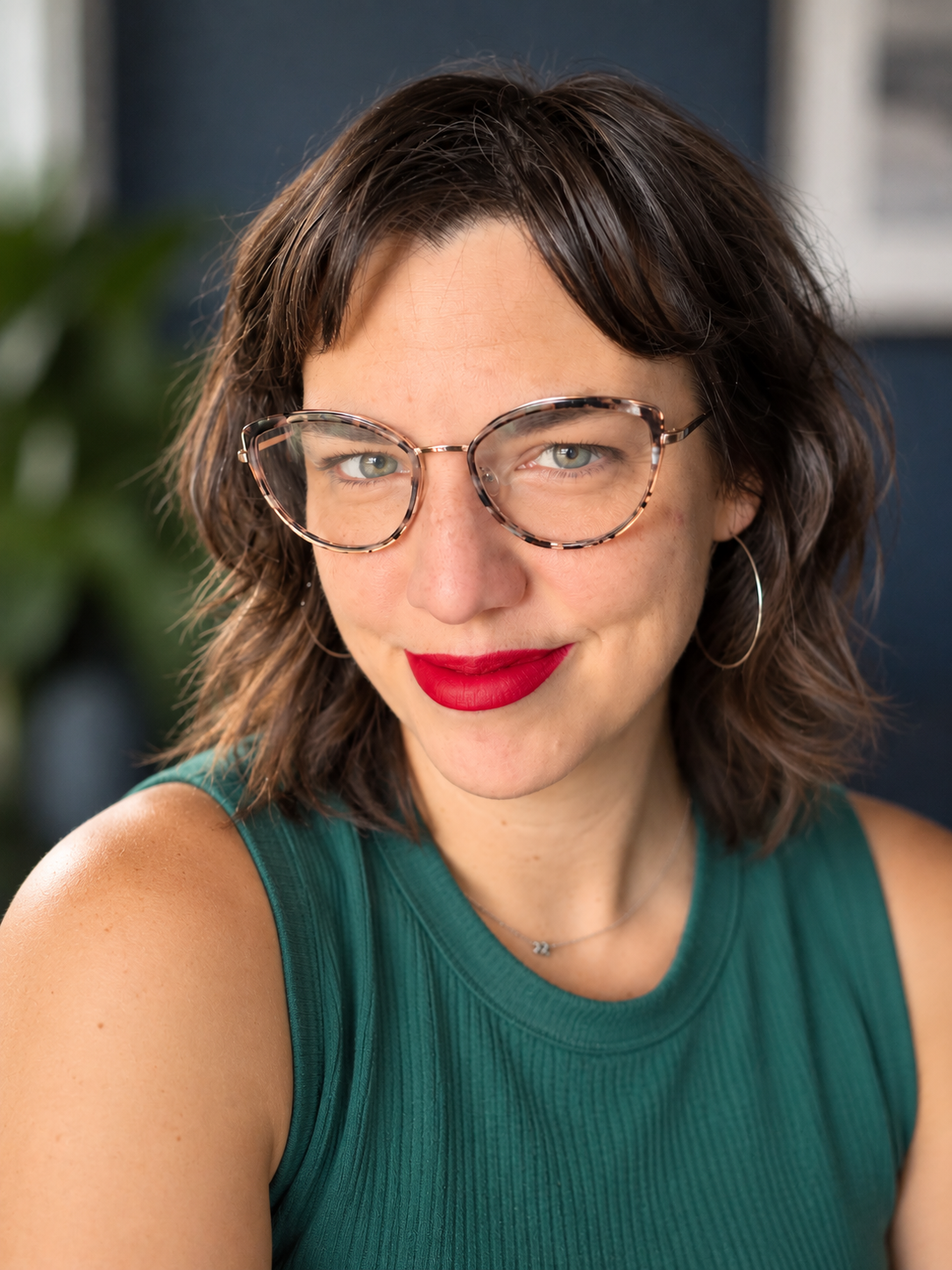 Annie Clapper Headshot